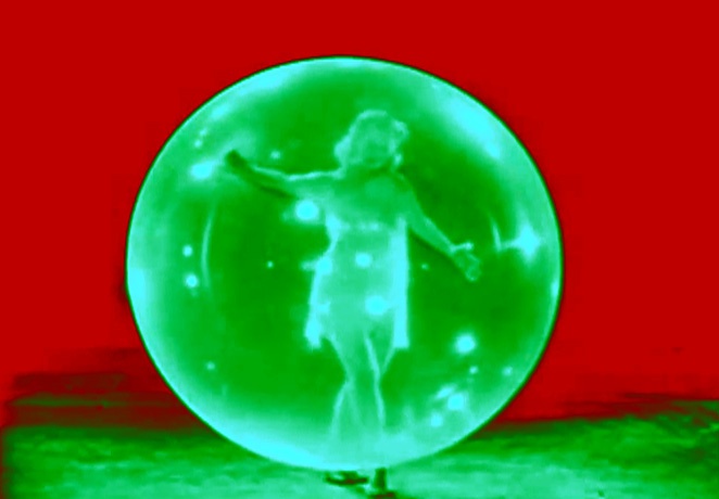 Bubble Dance, David Leister, UK, 4 mins